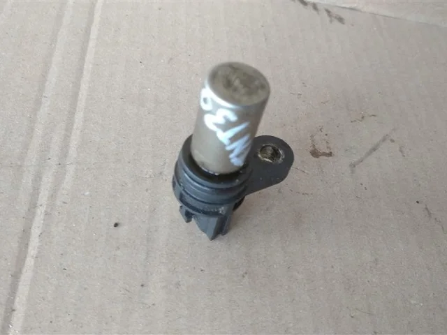 Датчик положения коленвала для Nissan X-Trail T31 RU 2007-2014 на фотографиях