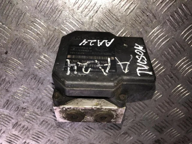 Блок ABS для Hyundai Tucson JM 2004-2009 на фотографиях