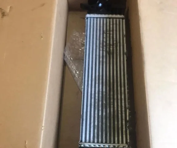 Интеркулер для BMW X5 G05 2018+ на фотографиях