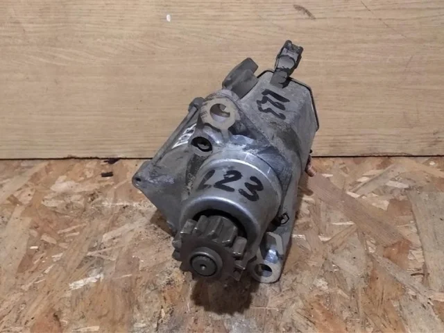 Стартер для Toyota RAV4 XA20 2000-2005 на фотографиях