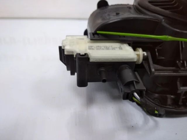 Лючок топливного бака для BMW X3 F25 2010-2017 на фотографиях