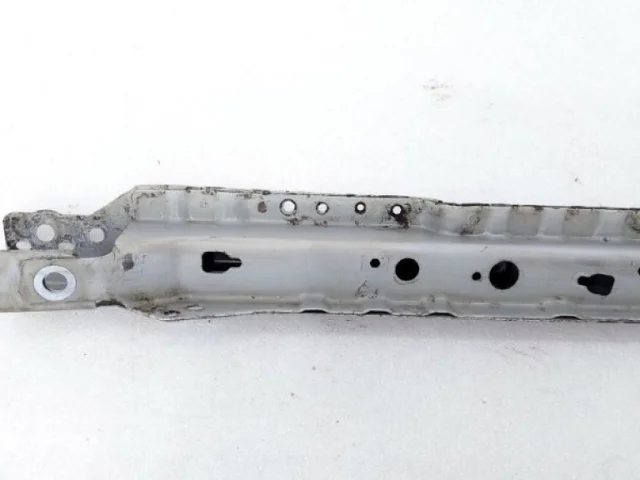 Панель радиатора (телевизор) для Chevrolet Cruze 1 J300 2009-2015 на фотографиях