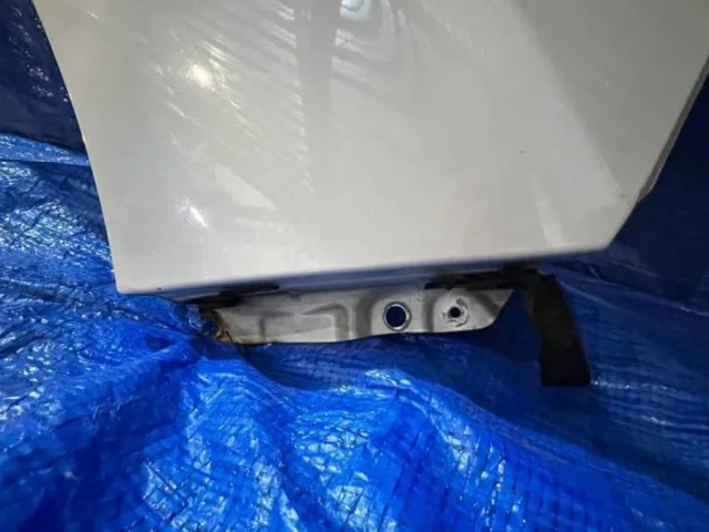 Крылья для Toyota Alphard H10 2002-2008 на фотографиях