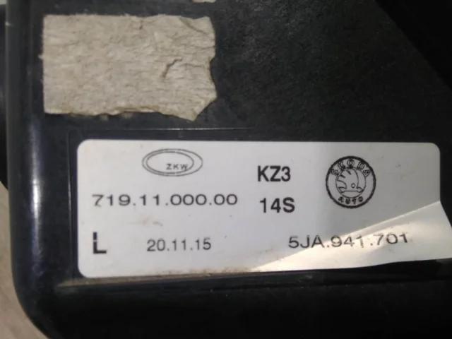 Противотуманка (ПТФ) передняя левая для Skoda Rapid I NH3 2012-2017 на фотографиях