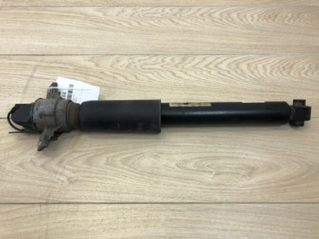 Амортизатор задний правый для Audi Q7 4M 2015+ на фотографиях