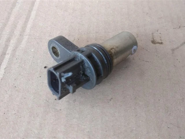 Датчик положения коленвала для Nissan X-Trail T31 RU 2007-2014 на фотографиях