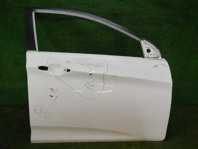 Дверь багажника для Hyundai Solaris 1 RB (2011-2013) на фотографиях