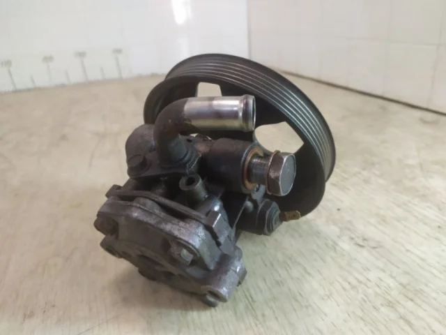 Насос ГУР для Mitsubishi Outlander 1 CU0W 2002-2009 на фотографиях