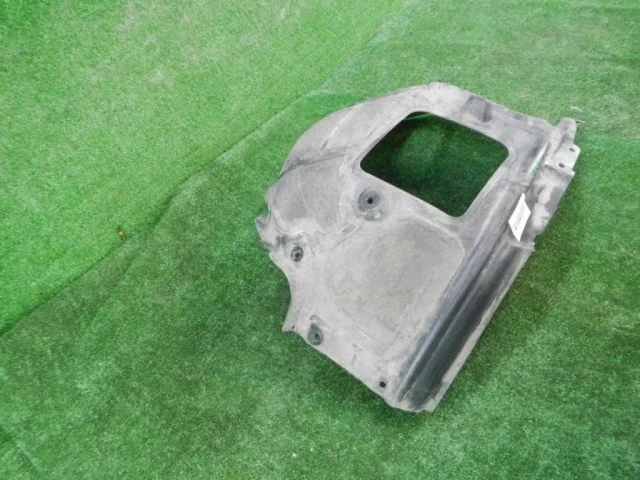 Подкрылок передний правый для BMW 7er G11/G12 2015-2021 на фотографиях