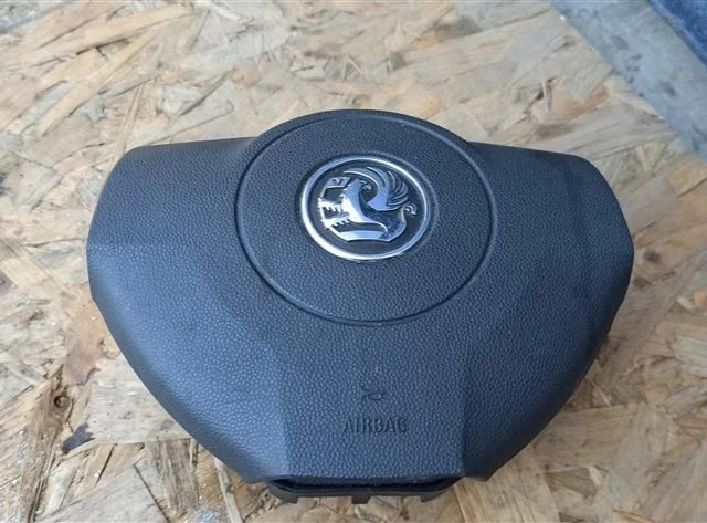 Подушка безопасности водителя для Opel Astra H Седан 2004-2014 на фотографиях