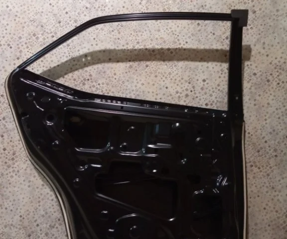 Дверь задняя левая для Toyota Corolla E140/E150 Седан 2006-2013 на фотографиях