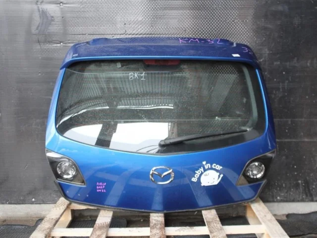 Стекла и зеркала для Mazda 3 BK Хэтчбек 2003-2009 на фотографиях