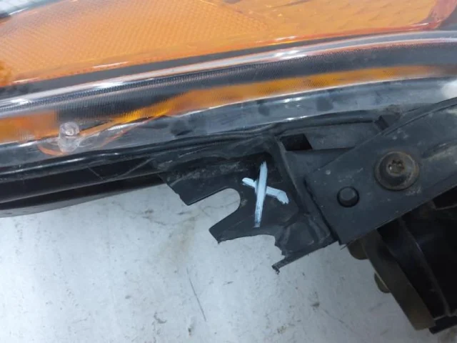 Фара правая для Ford Explorer U502 2011-2016 на фотографиях