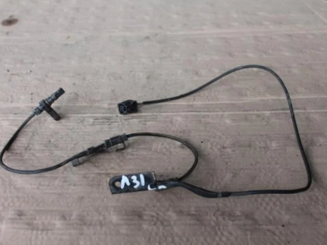 Датчик ABS передний правый для Toyota RAV4 XA30 2005-2012 на фотографиях