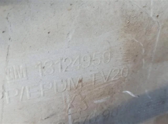 Бампер передний для Opel Zafira B 2005-2015 на фотографиях