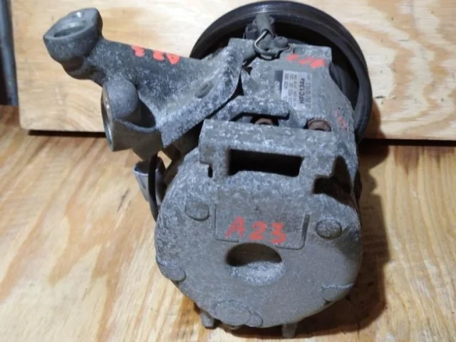 Компрессор кондиционера для Toyota RAV4 XA20 2000-2005 на фотографиях