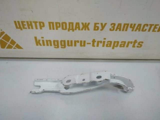 Крепление петли капота для Skoda Rapid I NH3 2012-2017 на фотографиях