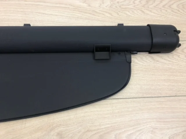 Шторка багажника для Audi Q7 4L 2005-2015 на фотографиях