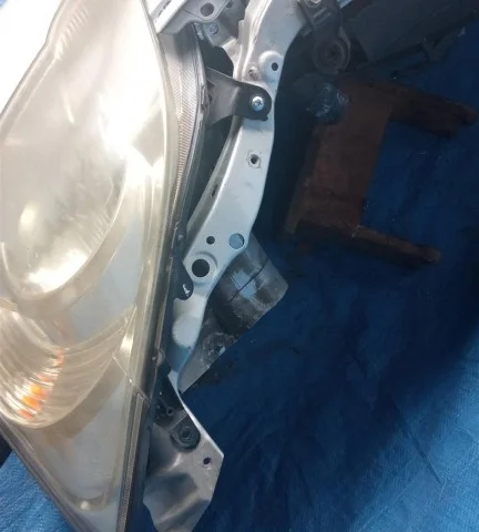 Бампер для Toyota Corolla E120/E130 Хэтчбек 2001-2007 на фотографиях