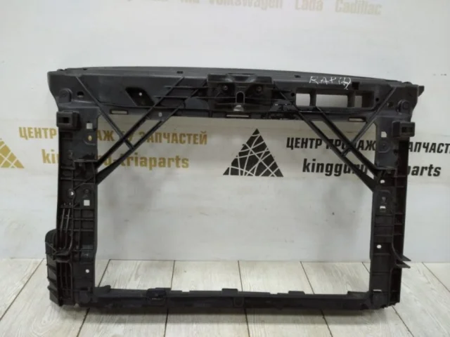 Панель радиатора (телевизор) для Skoda Rapid I NH3 2012-2017 на фотографиях