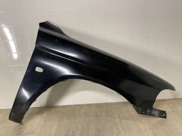 Крыло правое для Mitsubishi Pajero Sport K90 1997-2009 на фотографиях