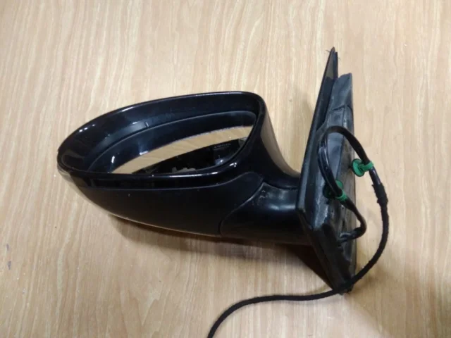 Зеркало боковое левое для Volkswagen Passat Variant (B6, Typ 3C) 2004-2010 на фотографиях