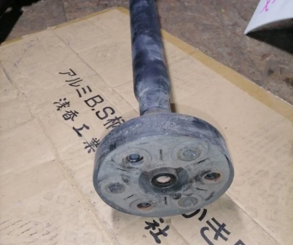 Карданный вал задний для Volkswagen Tiguan I NF 2006-2017 на фотографиях