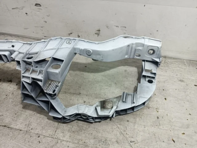 Панель радиатора (телевизор) для Ford Kuga CBS 2013-2016 на фотографиях