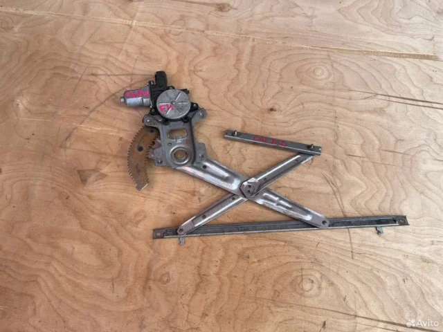 Стеклоподъемник передний левый для Mitsubishi Lancer 10 Седан CY 2007-2011 на фотографиях