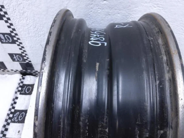 Диск колесный стальной для Kia Rio 3 на фотографиях