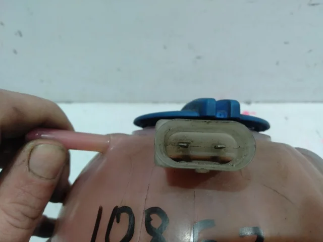 Расширительный бачок радиатора для Skoda Rapid I rest NH3 2017-2020 на фотографиях