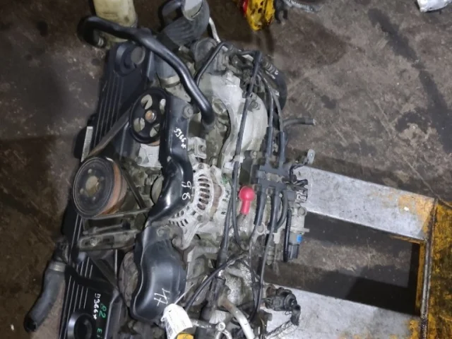 Двигатель без навесного для Subaru Legacy Универсал BH/B12 1998-2003 на фотографиях