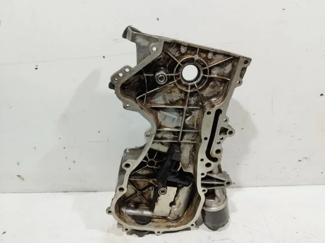 Передняя крышка двигателя для Volkswagen Polo V Седан (6R) 2009-2015 на фотографиях