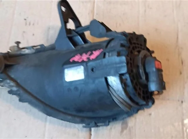 Противотуманка (ПТФ) передняя правая для Opel Zafira B 2005-2015 на фотографиях