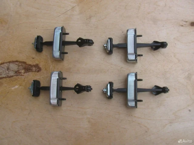 Двери для Honda Civic FD 2005-2012 седан на фотографиях