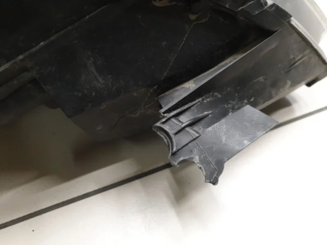 Фары для Opel Zafira B 2005-2015 на фотографиях