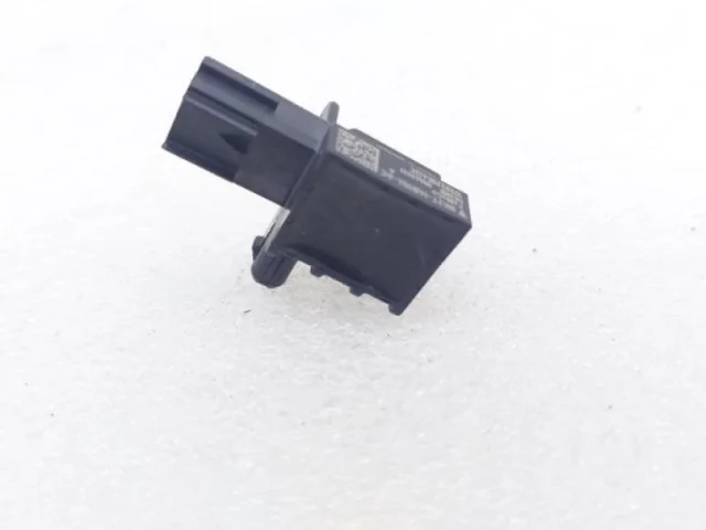 Датчик лобового удара для Ford Explorer U502 2011-2016 на фотографиях