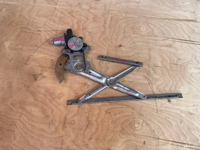 Стеклоподъемник передний левый для Mitsubishi Lancer 10 Седан CY 2007-2011 на фотографиях