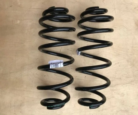 Пружина амортизатора задняя для BMW X6 Е71 2007-2012 на фотографиях