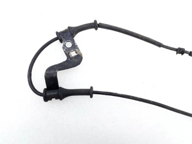 Датчик ABS передний правый для Kia Ceed 2 JD 2012-2016 на фотографиях