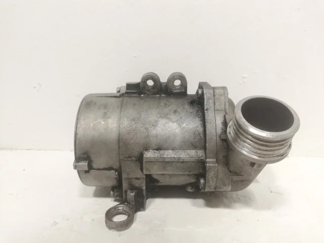 Насос охлаждающей жидкости ДВС(Помпа) для BMW X3 Е83 2003-2010 на фотографиях