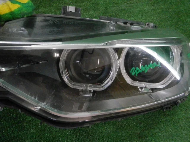 Фара левая для BMW 3er F30 2011-2019 на фотографиях