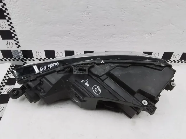 Фара ксенон левая для Audi A5 F5 Sportback 2016+ на фотографиях