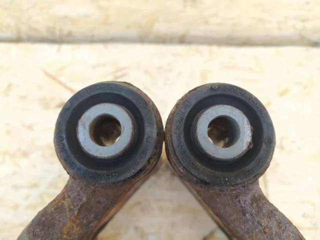 Рычаг задний левый верхний для Suzuki Grand Vitara 2005-2014 на фотографиях