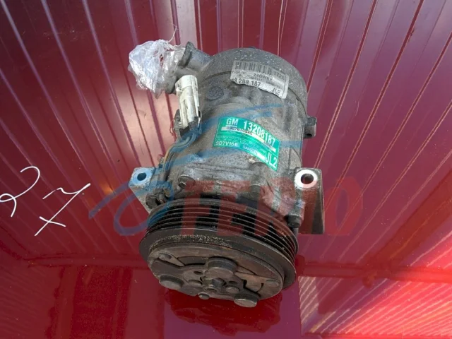 Компрессор кондиционера для Opel Vectra C 2002-2008 на фотографиях