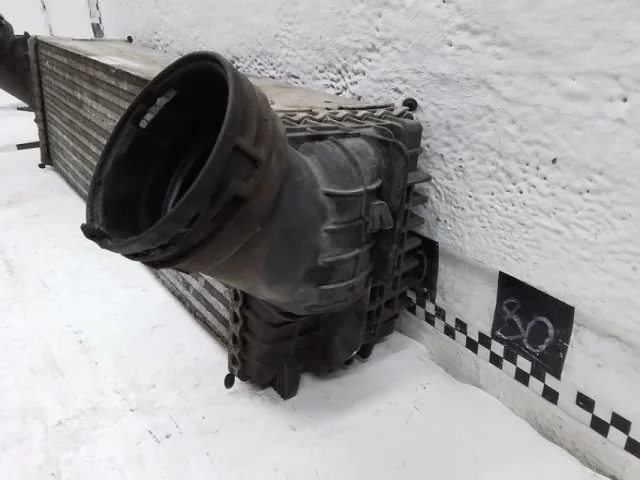 Интеркулер для BMW X5 Е70 2006-2013 на фотографиях