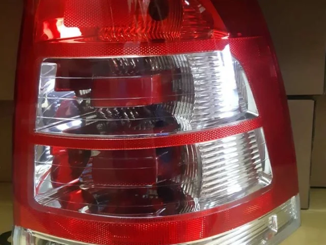 Фонарь правый для Opel Zafira B 2005-2015 на фотографиях