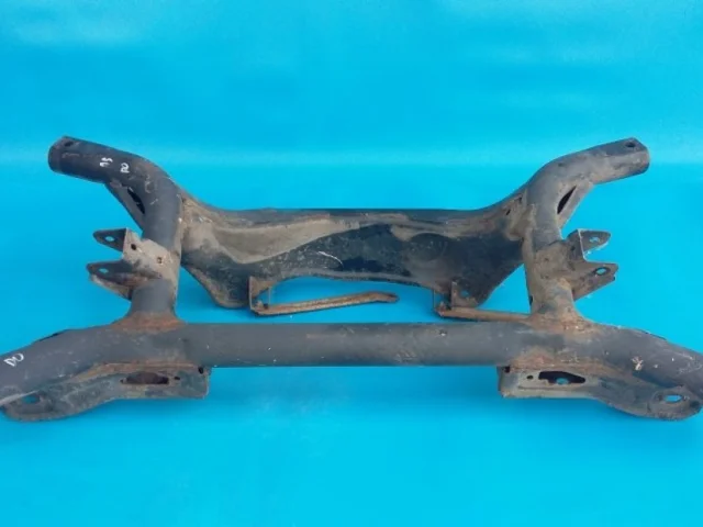 Задняя балка для Mitsubishi ASX I 2010-2012 на фотографиях