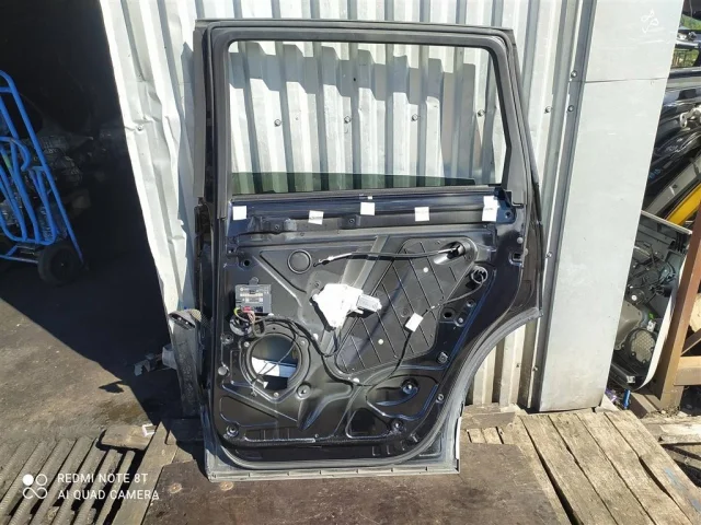 Дверь задняя правая для Audi Q7 4L 2005-2015 на фотографиях