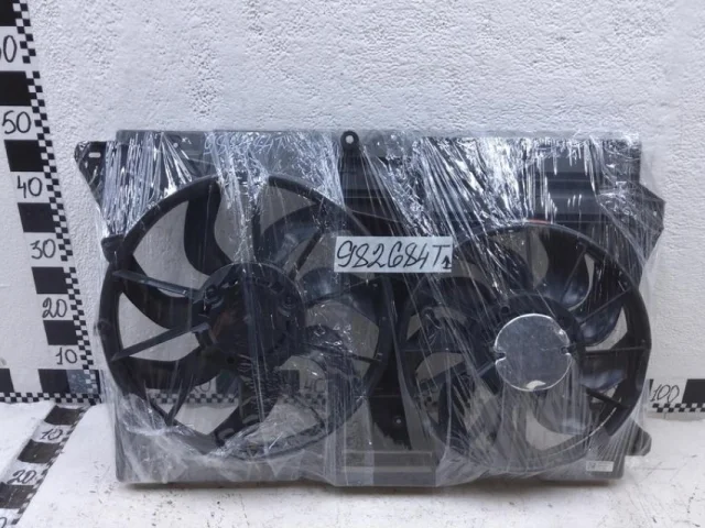 Диффузор вентилятора для Ford Explorer U502 2011-2016 на фотографиях